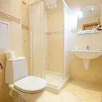 Parklands & Pool 4*