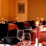 Parklands & Pool Hotel