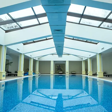 Parklands & Pool 4* Bansko