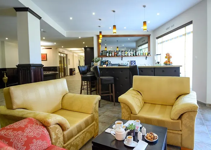 Parklands & Pool Хотел Банско