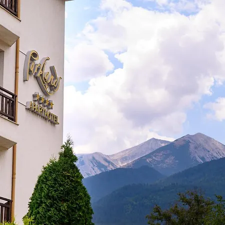 Parklands & Pool Hotel