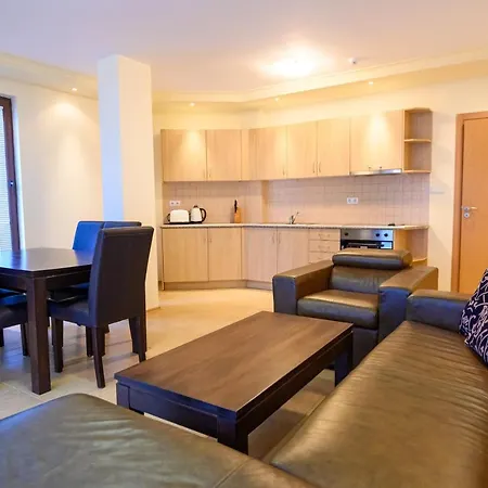 Hotel Parklands & Pool 4*