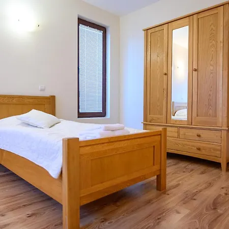 Parklands & Pool Отель 4*