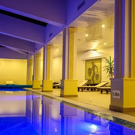 Parklands Hotel&pool