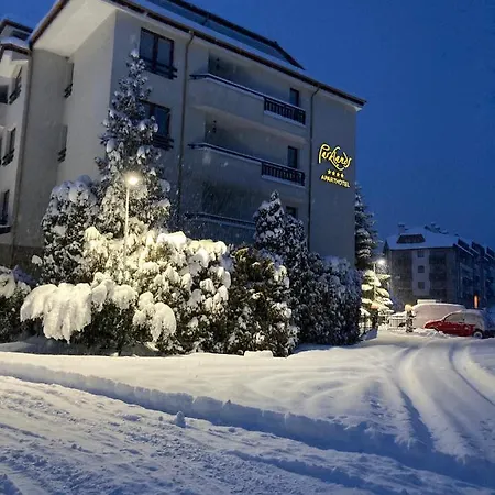 Parklands Hotel&pool