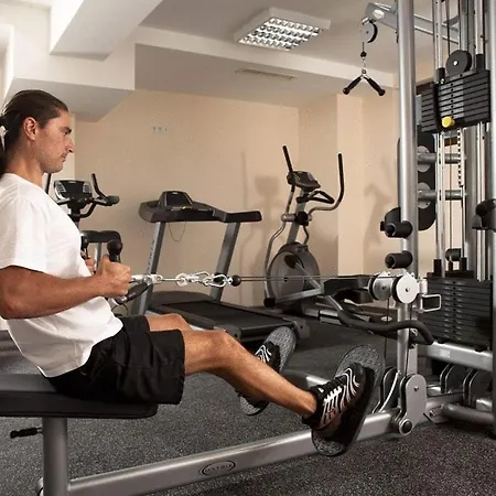 Parklands Hotel&pool