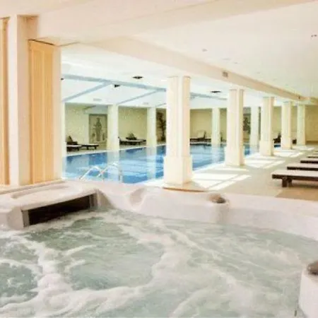 Parklands & Pool 4* バンスコ