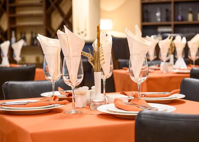 Parklands & Pool Hotel 4*