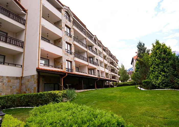 Parklands & Pool 4* Бансько