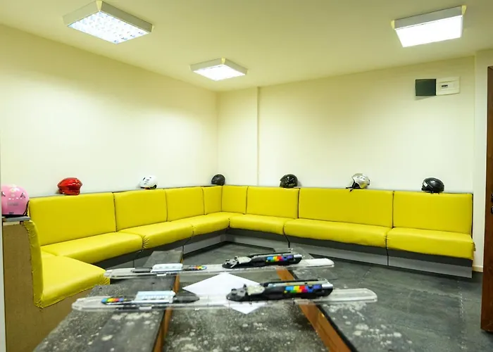 Hotel Parklands & Pool