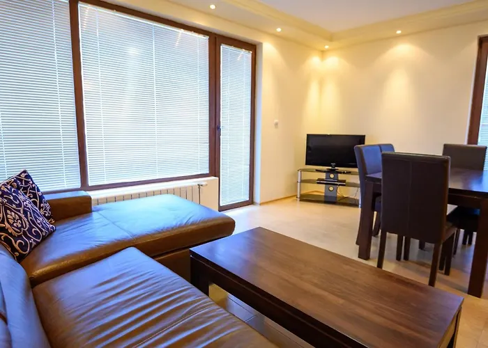 Parklands & Pool Бансько