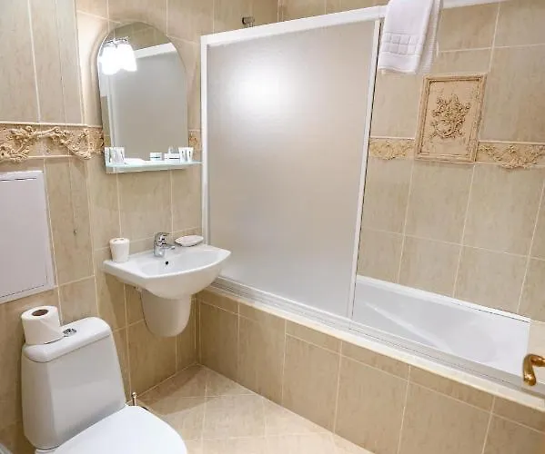 Готель Parklands & Pool 4*