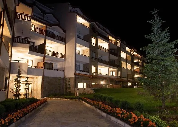 Parklands & Pool Hotel