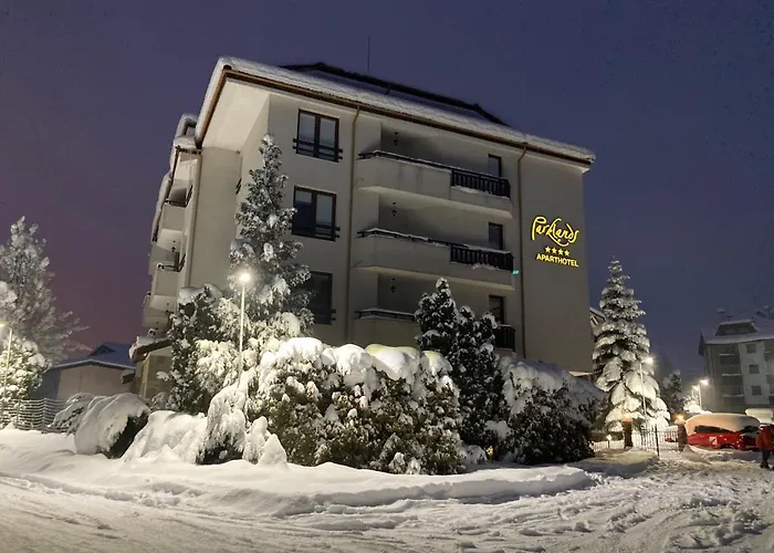 Parklands & Pool Бансько