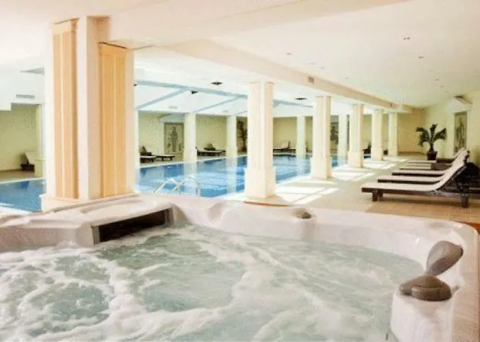 Parklands & Pool 4* Бансько